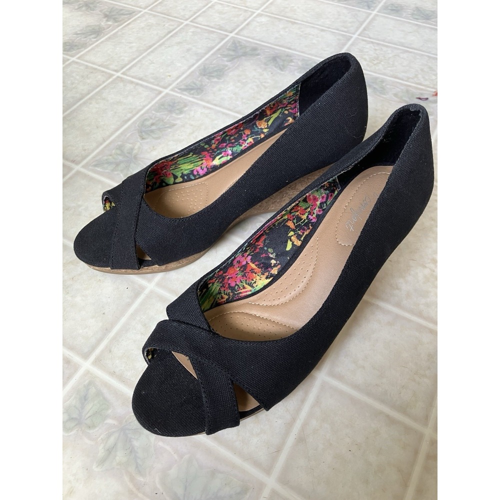 Dex Flex comfort Peep toe linen look wedge size 8.5 W Black Cork 2 3/4" heel